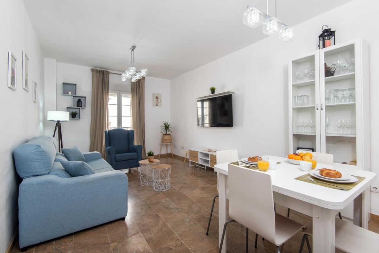 Center Apartment 2Bed 2B Aircon Wif And Parking Free Malaga Exterior photo